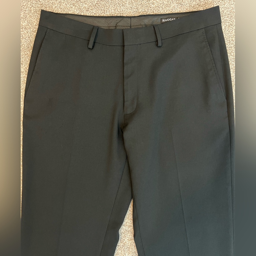 Haggar Black Tailored Fit‎ Suit - Picture 2 of 8